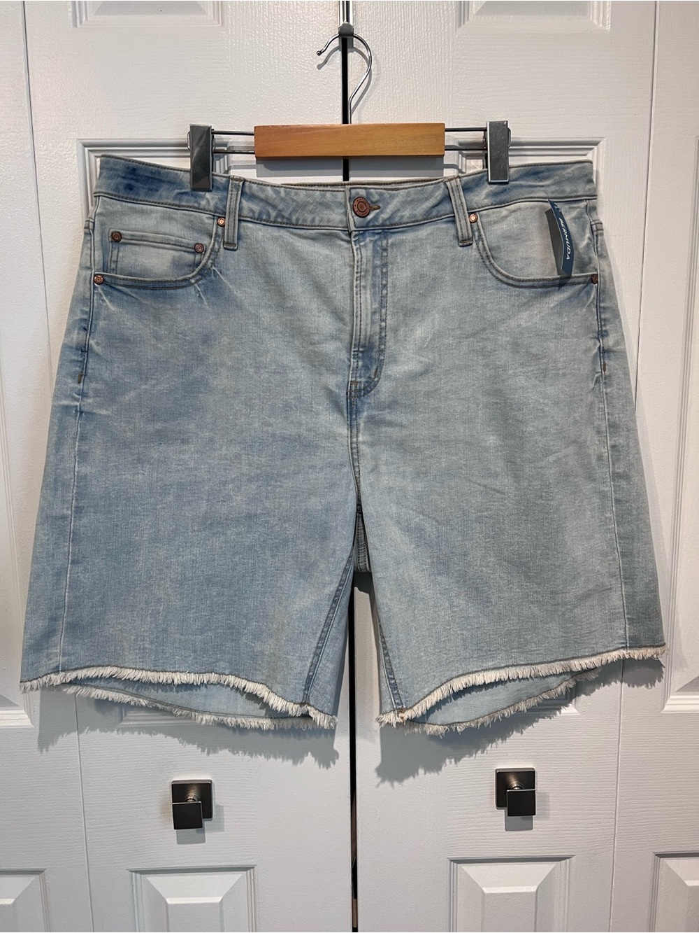 My Style Blue Light Wash‎ Denim Bermuda Shorts Size 18 NWT